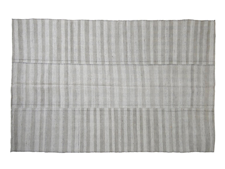 Kilim Rug 6' 5" x 9' 10" | No. VR70890