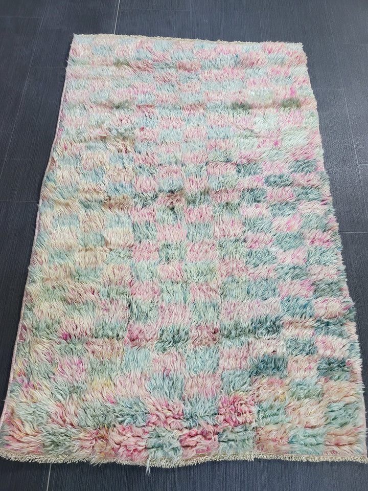 Tan Turkish Vintage Rug 2' 7" x 4' Hand-Knotted detail