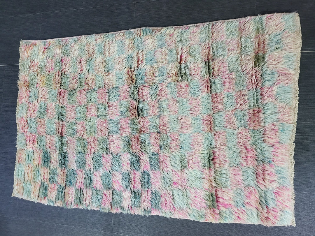 Tan Turkish Vintage Rug 2' 7" x 4' Hand-Knotted texture
