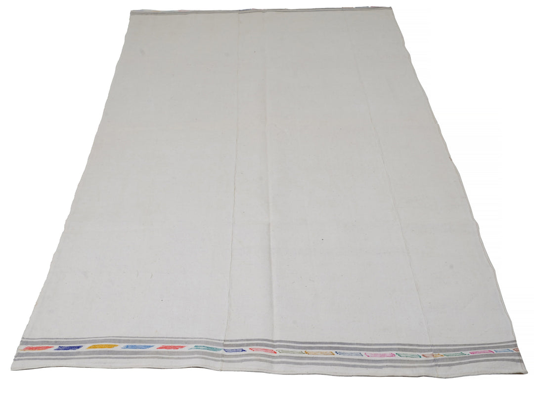 White Kilim Rug 4' 8" x 9' 8" | No. VR37041