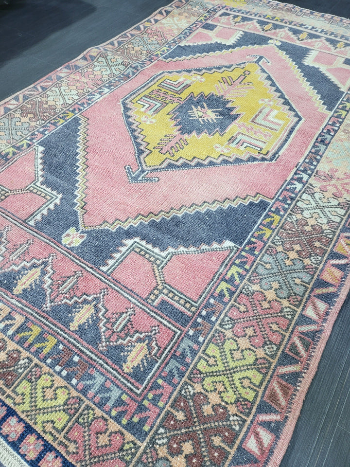 Rust Turkish Oushak Rug 3' 6" x 5' 11" Hand-Knotted border