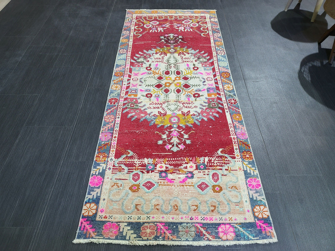 Turkish Oushak Rug 2' 5" x 6' 1" Hand-Knotted detail
