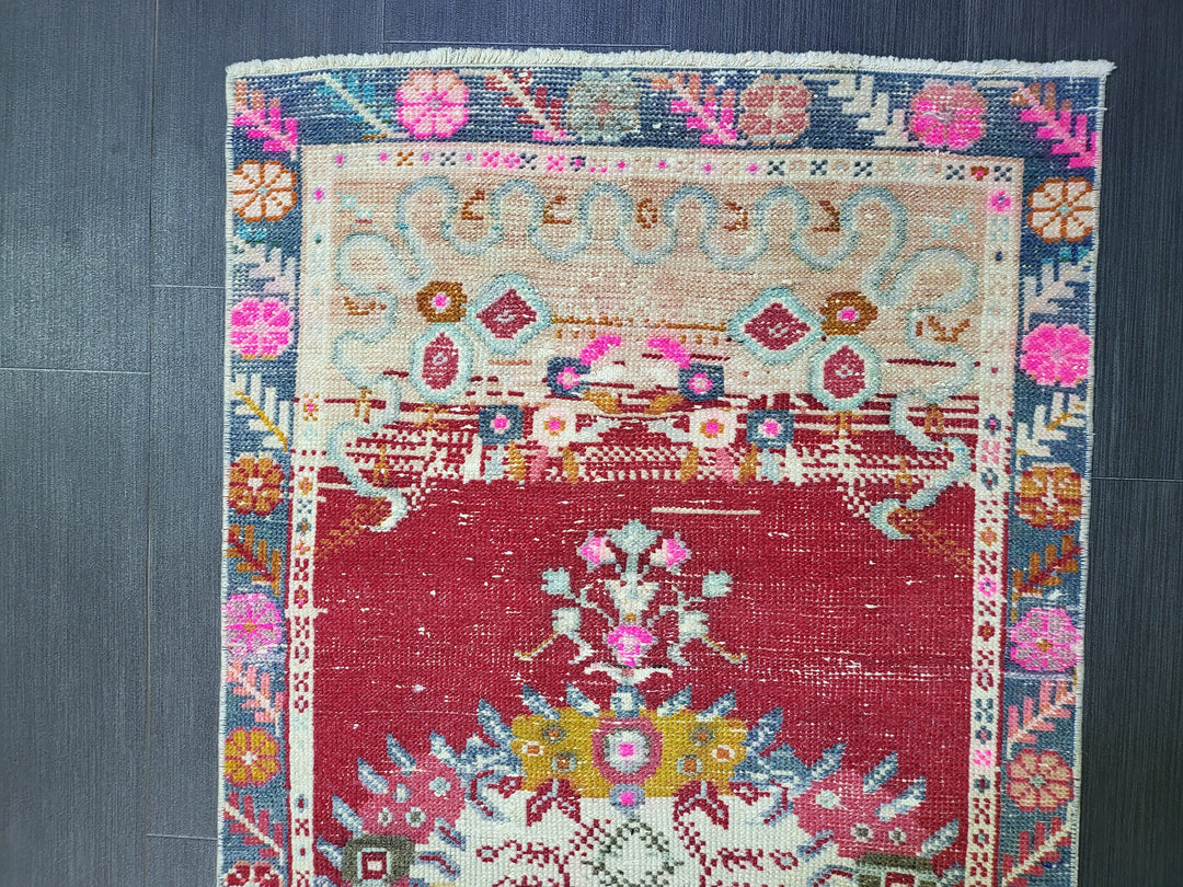 Turkish Oushak Rug 2' 5" x 6' 1" Hand-Knotted border