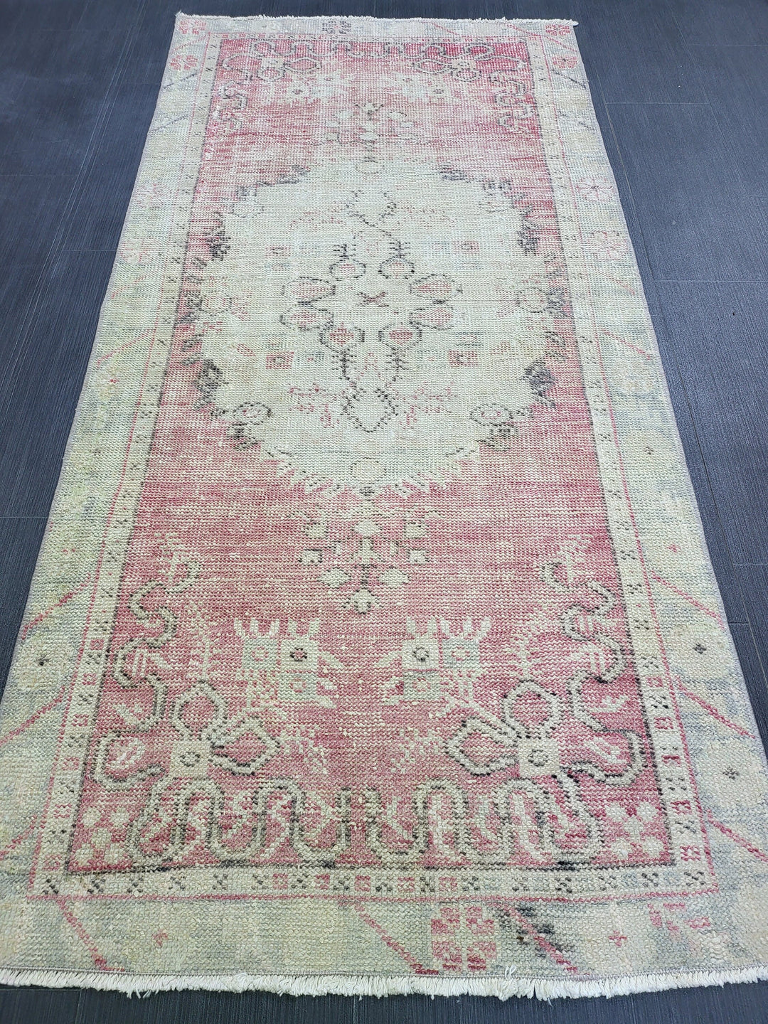 Tan Turkish Oushak Rug 2' 8" x 5' 9" Hand-Knotted detail