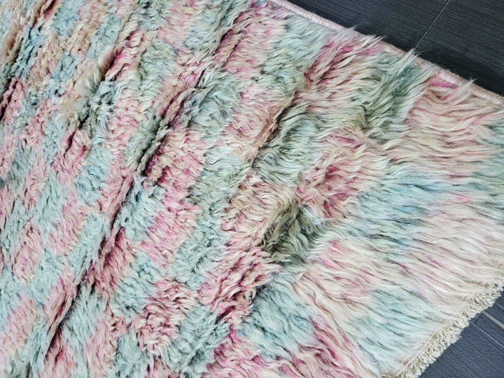Tan Turkish Vintage Rug 2' 7" x 4' Hand-Knotted pattern