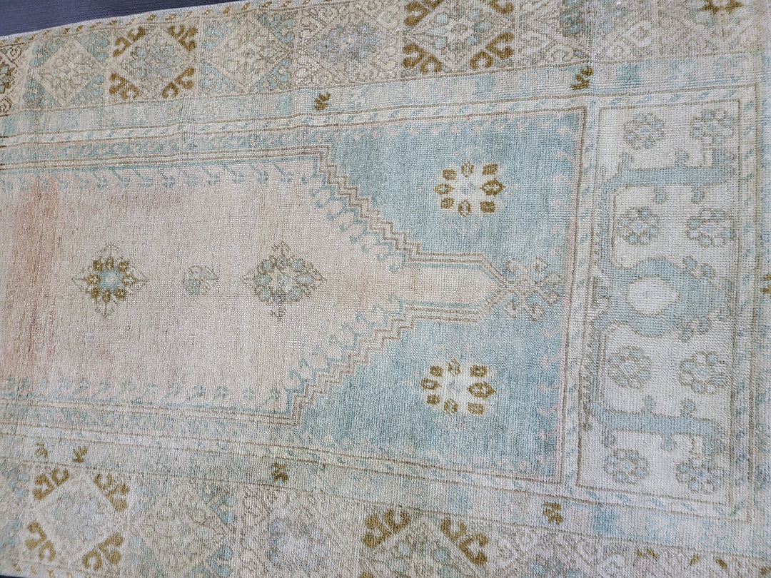 Beige Turkish Runner Rug 2' 9" x 5' 2" Hand-Knotted reverse