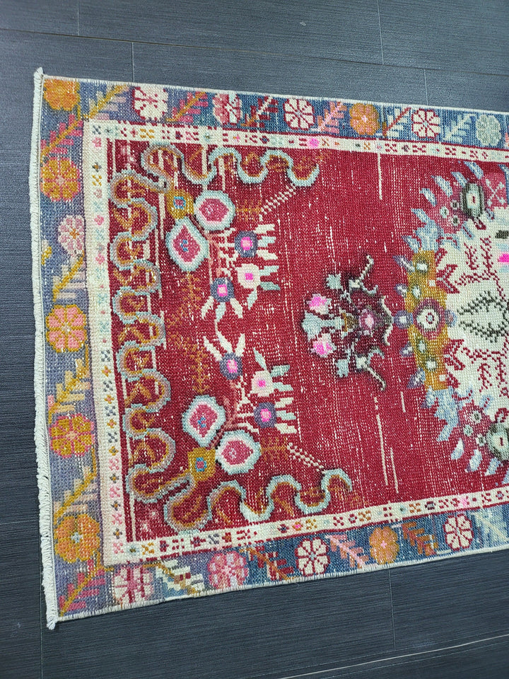 Turkish Oushak Rug 2' 5" x 6' 1" Hand-Knotted field