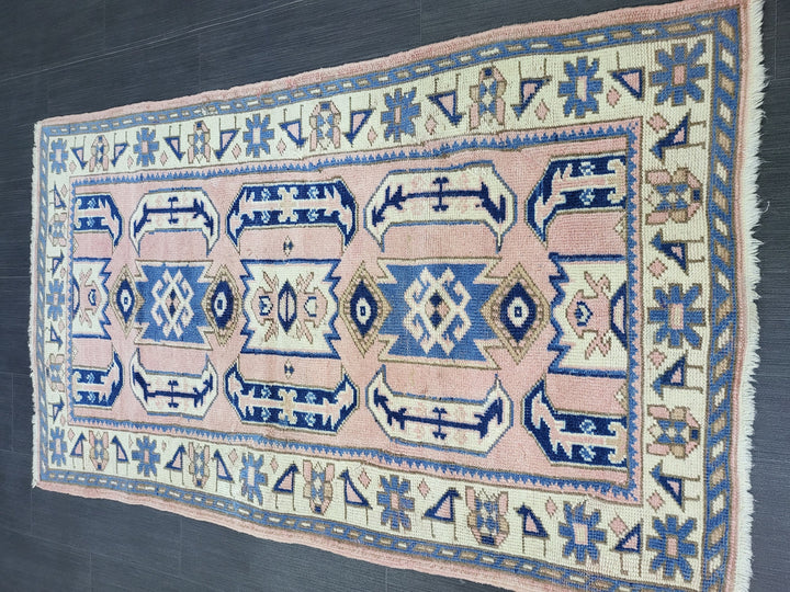 Beige Turkish Runner Rug 2' 11" x 5' Hand-Knotted field