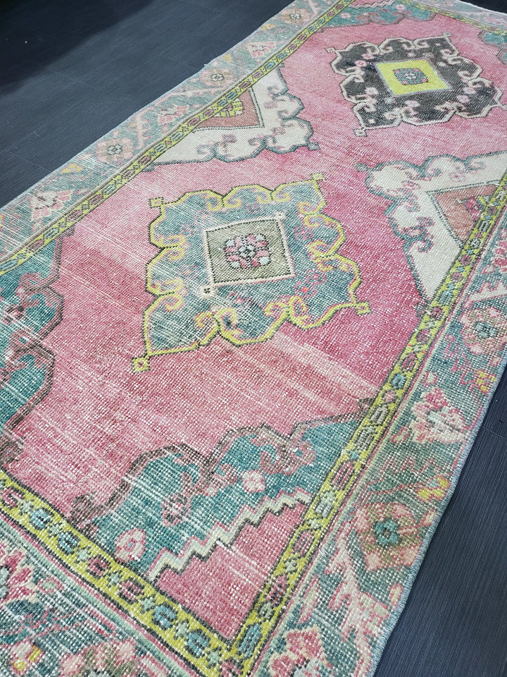 Beige Turkish Runner Rug 2' 11" x 6' 2" Hand-Knotted close-up