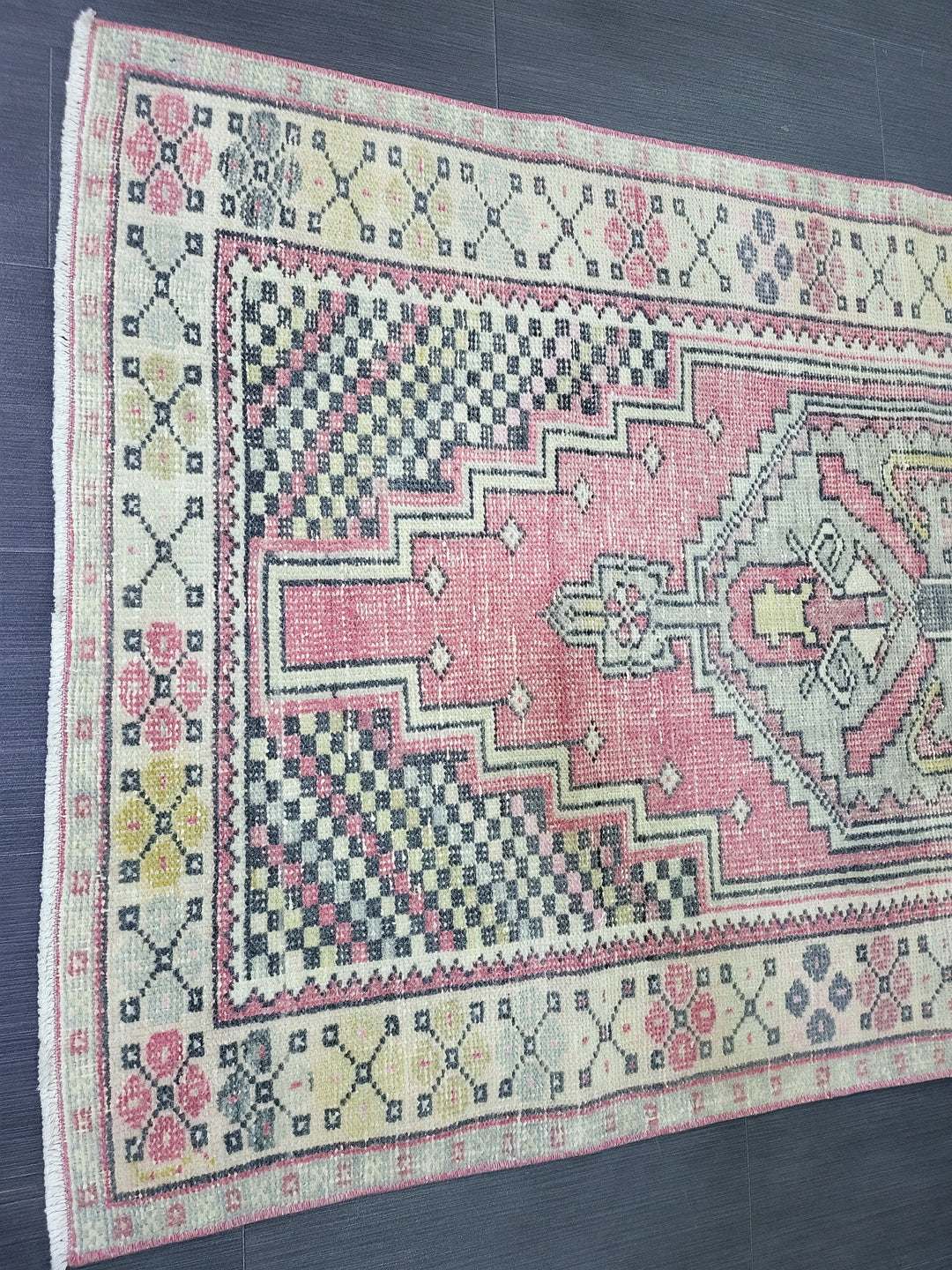 Beige Turkish Runner Rug 3' 4" x 6' 6" Hand-Knotted border