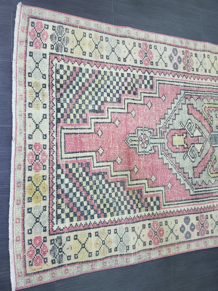 Beige Turkish Runner Rug 3' 4" x 6' 6" Hand-Knotted border