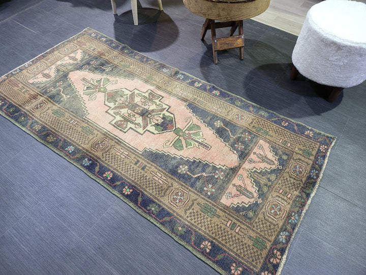 Tan Turkish Runner Rug 2' 6" x 5' 4" Hand-Knotted