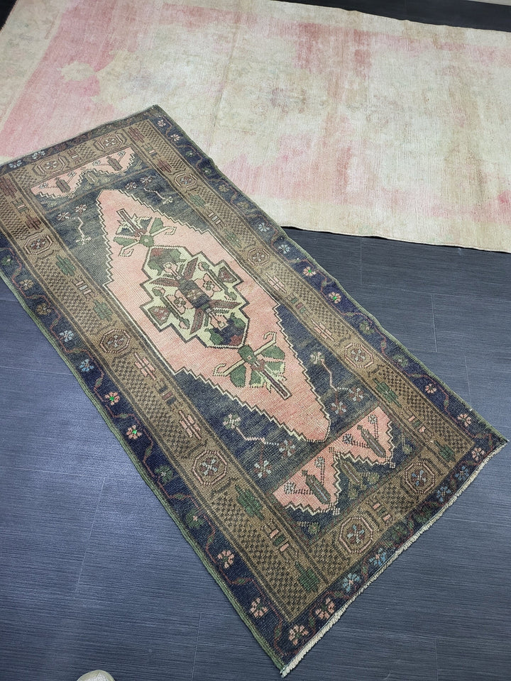 Tan Turkish Runner Rug 2' 6" x 5' 4" Hand-Knotted view 9