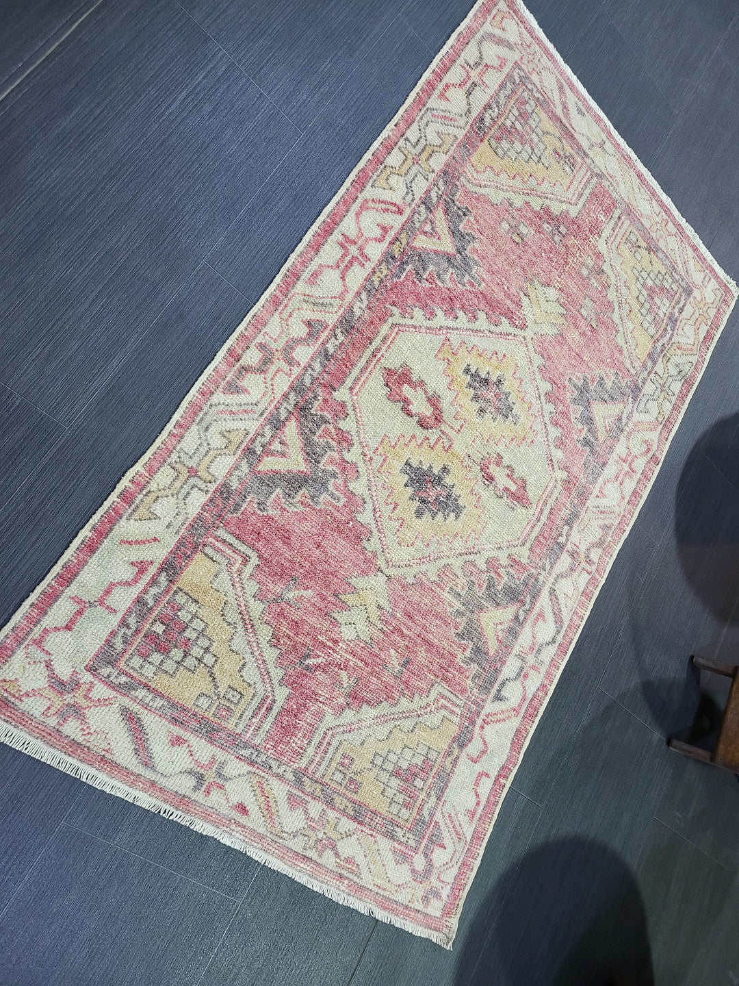 Beige Turkish Oushak Rug 2' 5" x 4' 3" Hand-Knotted close-up