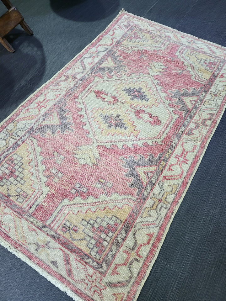 Beige Turkish Oushak Rug 2' 5" x 4' 3" Hand-Knotted reverse