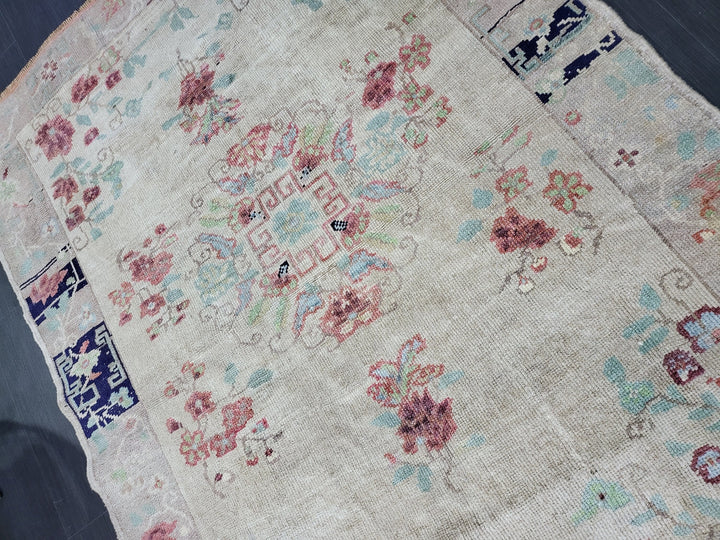 Beige Turkish Runner Rug 4' 1" x 5' 7" Hand-Knotted view 9