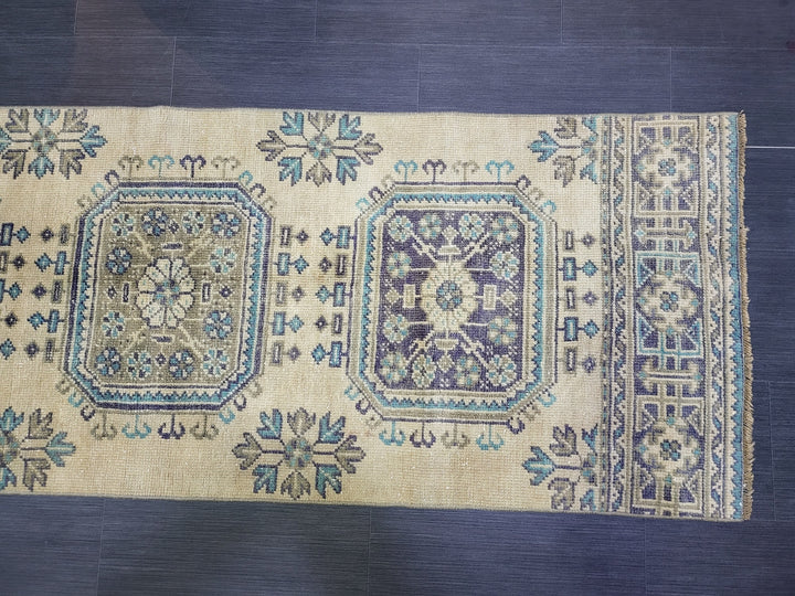 Beige Turkish Runner Rug 2' 6" x 11' 2" Hand-Knotted detail
