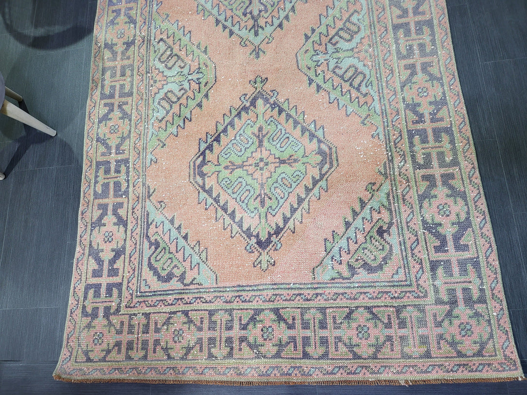 Turkish Runner Rug 4' 4" x 11' 10" Hand-Knotted detail