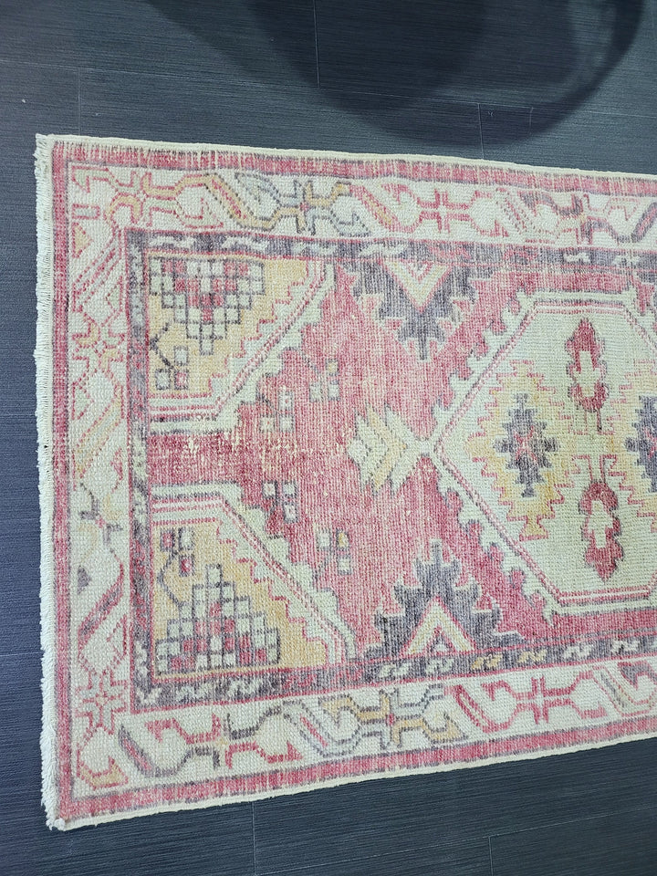 Beige Turkish Oushak Rug 2' 5" x 4' 3" Hand-Knotted field