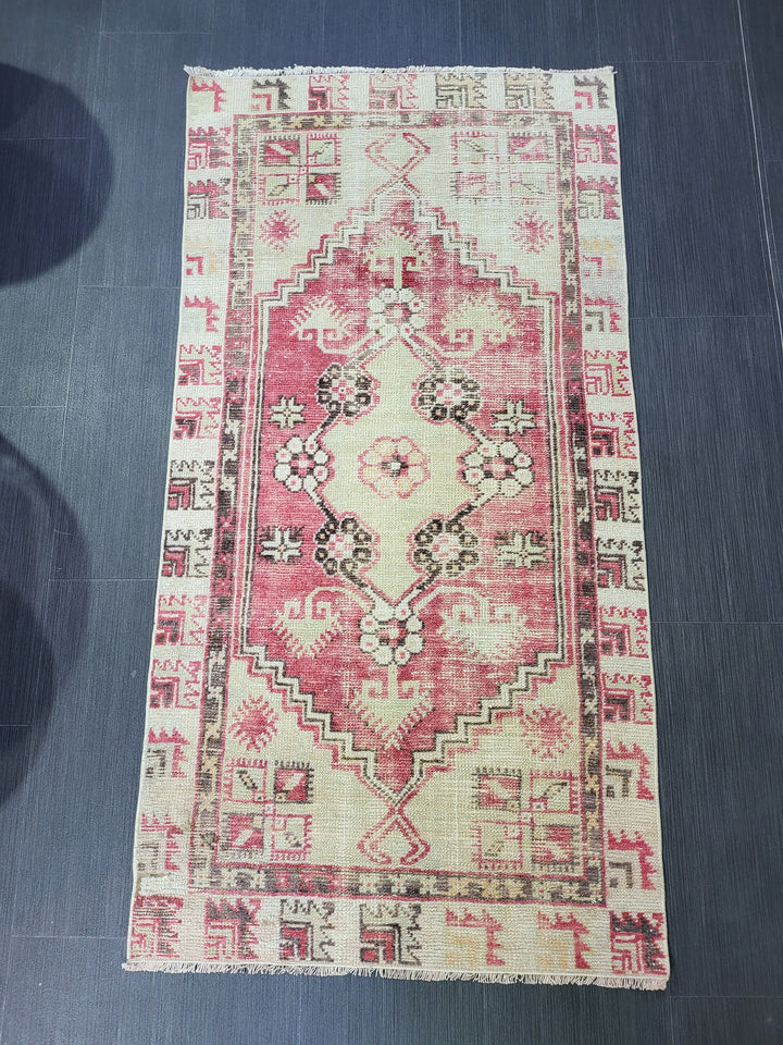 Beige Turkish Runner Rug 2' 5" x 4' 10" Hand-Knotted pattern