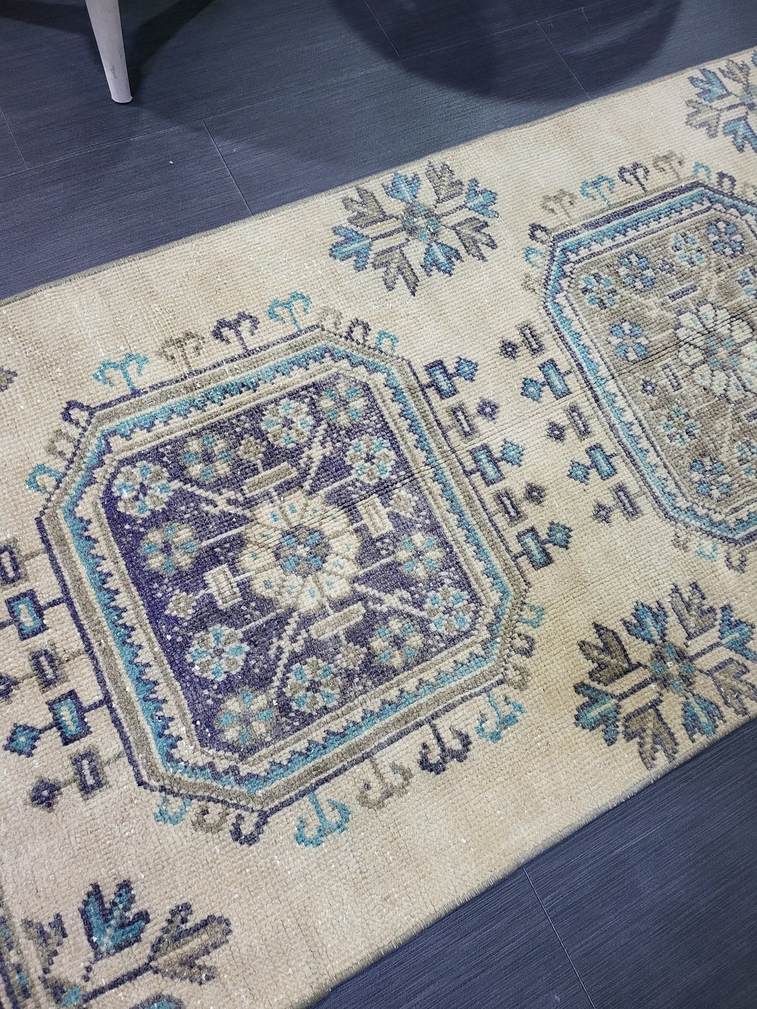 Beige Turkish Runner Rug 2' 6" x 11' 2" Hand-Knotted border
