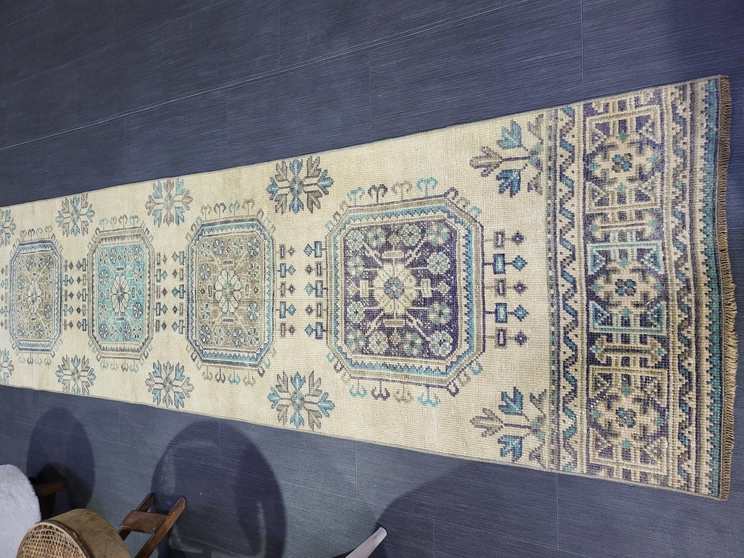 Beige Turkish Runner Rug 2' 6" x 11' 2" Hand-Knotted texture