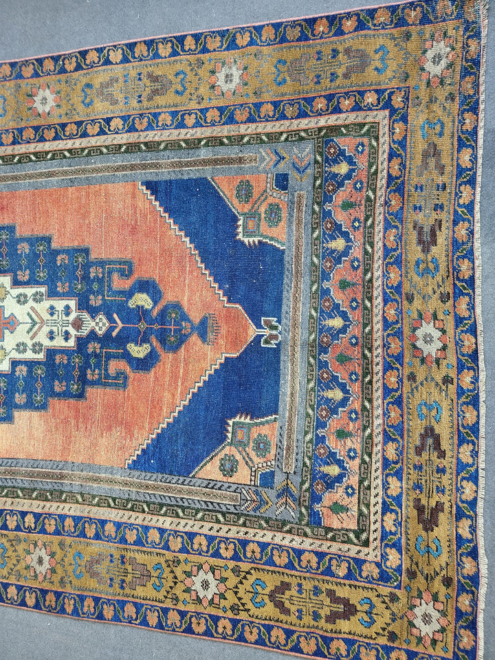 Beige Turkish Runner Rug 5' 7" x 11' Hand-Knotted close-up