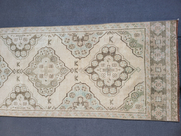 Beige Turkish Runner Rug 2' 10" x 11' 3" Hand-Knotted texture