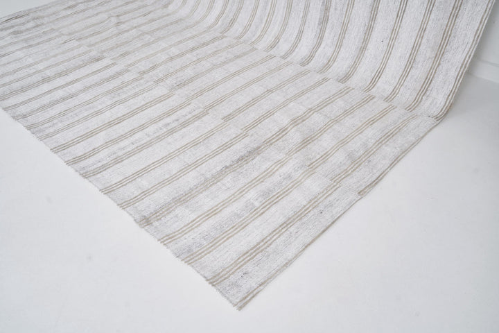 Kilim Rug 10' 2" x 10' | No. VR55535