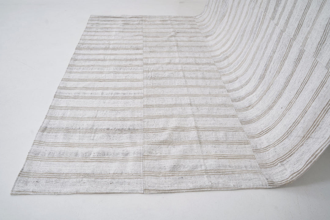 Kilim Rug 10' 2" x 10' | No. VR55535