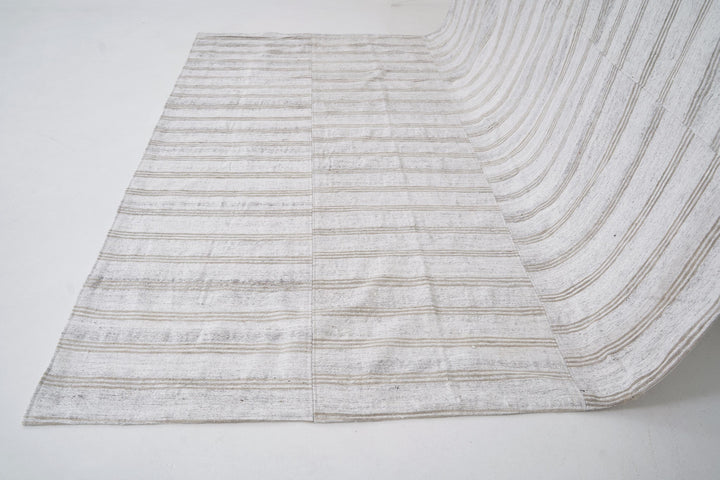 Kilim Rug 10' 2" x 10' | No. VR55535