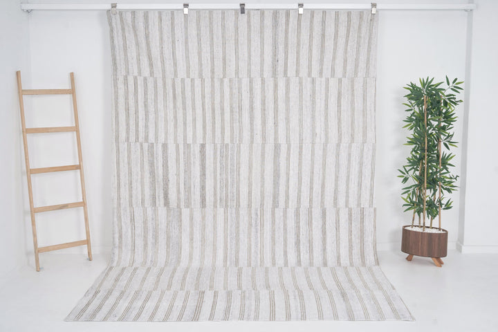 Kilim Rug 10' 2" x 10' | No. VR55535