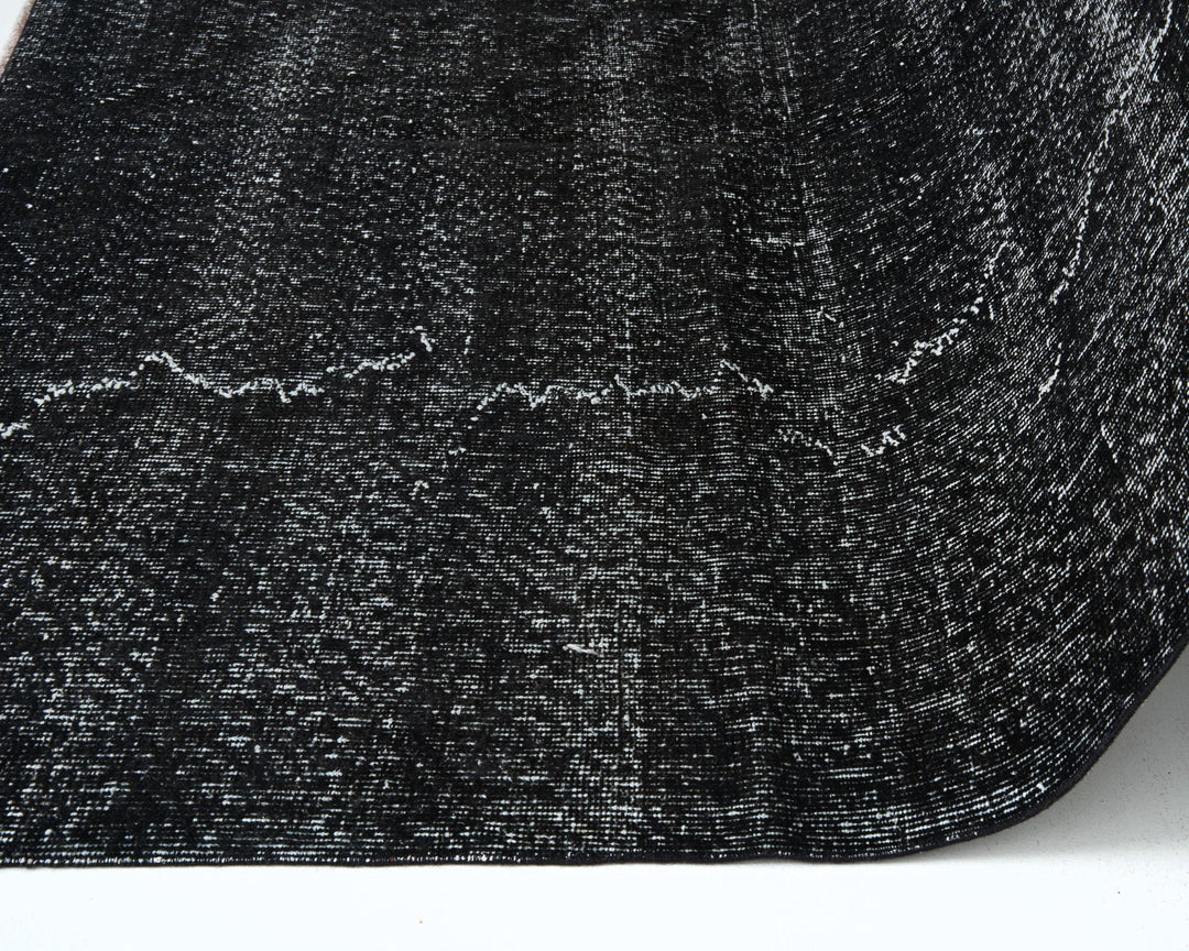 Black Oushak Rug 9' 4" x 5' 7" | No. VR62908