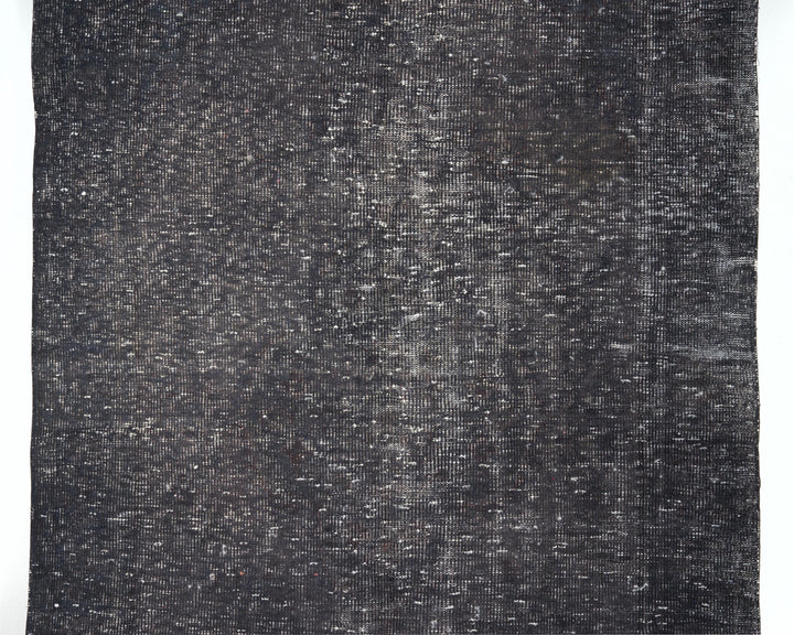 Black Oushak Rug 4' 8" x 8' 5" | No. VR45808