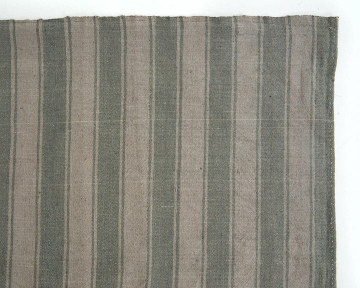 Kilim Rug 6' 4" x 10' 4" | No. VR44809