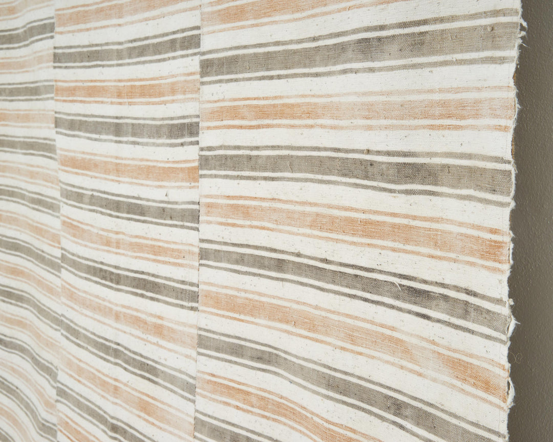 Faded Kilim Rug 5' 5" x 8' 10" | No. VR82150
