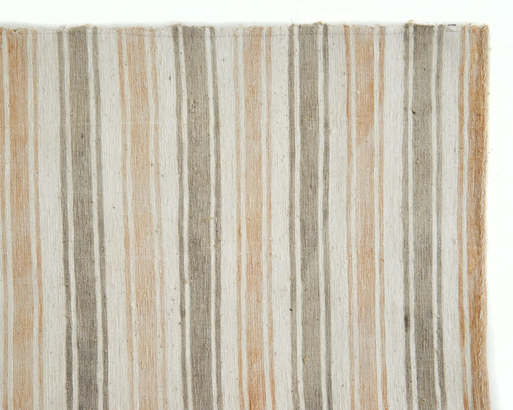 Faded Kilim Rug 5' 5" x 8' 10" | No. VR82150