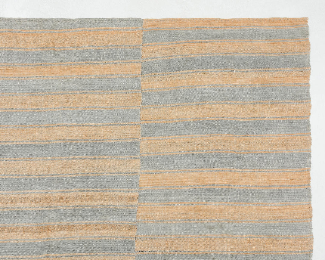 Kilim Rug 5' 11" x 9' 2" | No. VR72185