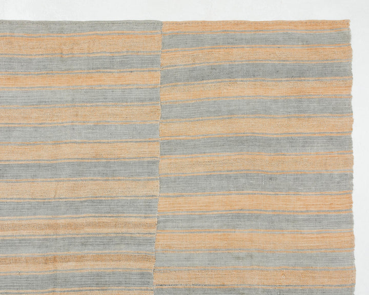 Kilim Rug 5' 11" x 9' 2" | No. VR72185