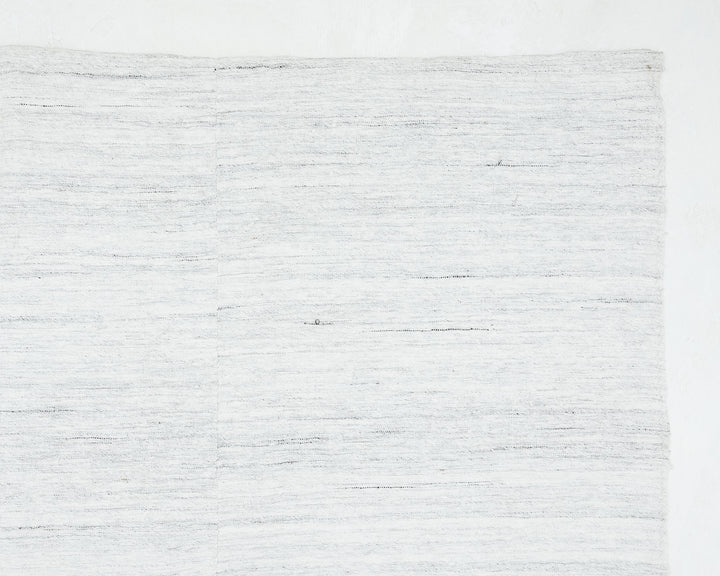 White Kilim Rug 5' 11" x 10' 2" | No. VR88952