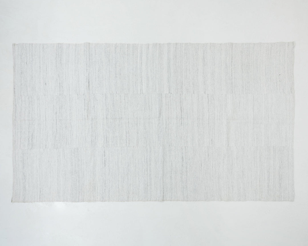 White Kilim Rug 5' 11" x 10' 2" | No. VR88952