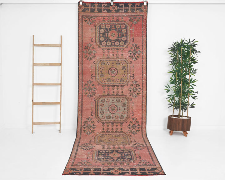 Runner Rug 3' 1" x 10' 8" | No. VR42624