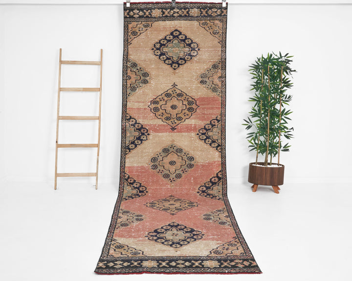 Runner Rug 3' 4" x 11' 7" | No. VR38083