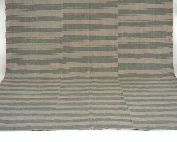 Kilim Rug 6' 4" x 10' 4" | No. VR44809
