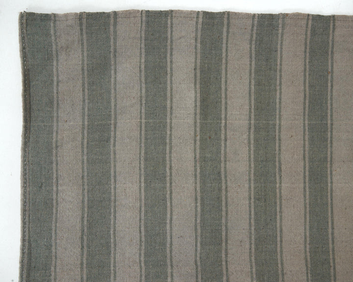 Kilim Rug 6' 4" x 10' 4" | No. VR44809