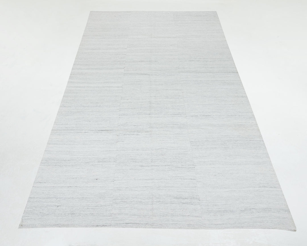White Kilim Rug 5' 11" x 10' 2" | No. VR88952
