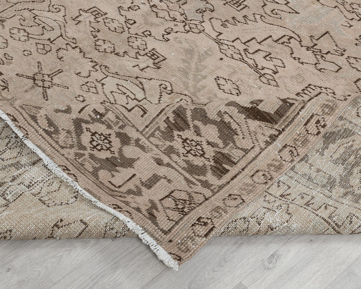 Neutral Oushak Rug 7' 10" x 11' 2" | No. VR35550