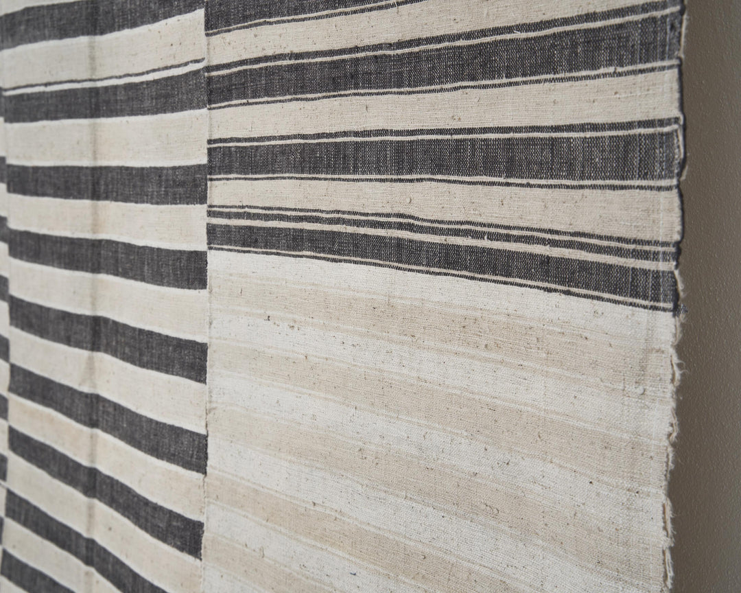 Neutral Kilim Rug 5' 7" x 7' 11" | No. VR63032