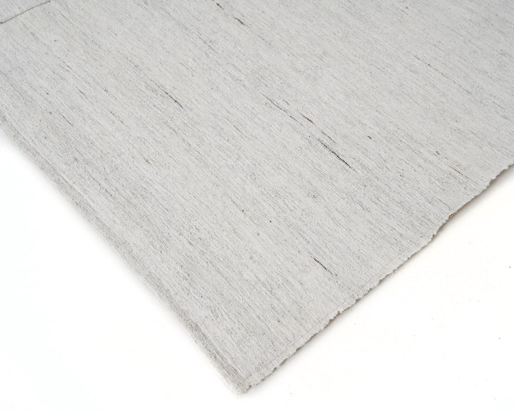 White Kilim Rug 6' 8" x 9' 5" | No. VR92614