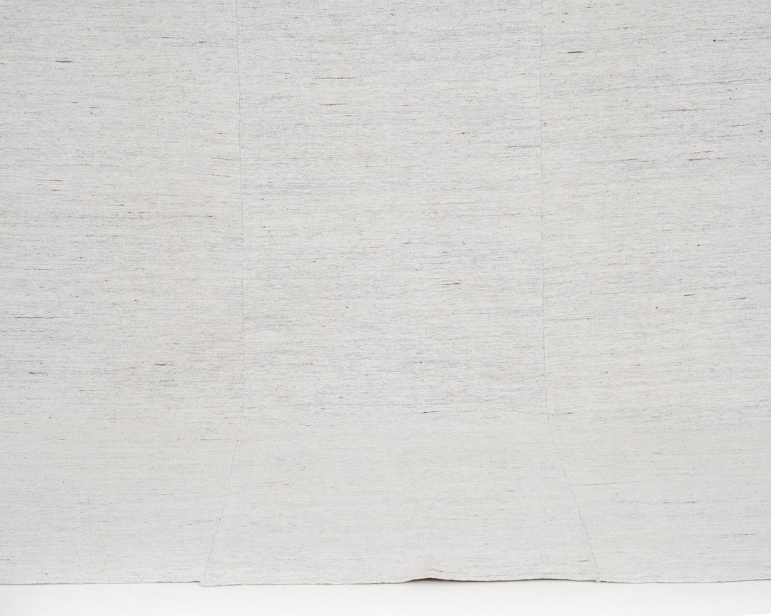 White Kilim Rug 6' 8" x 9' 5" | No. VR92614